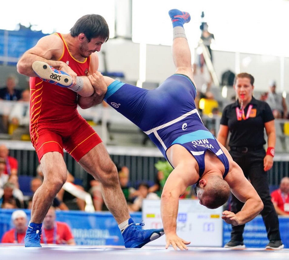 Webesport's tweet photo. #NotiWE Dos bronces más para los deportistas de los Centros de Tecnificación de Balears. De Cintia Rodríguez (@cintiia94, foto: @TheCouchGymnast) en suelo, en gimnasia artística, y de Taimuraz Friiev (foto: @COE_es) en lucha.
https://t.co/eqPuYog5ey https://t.co/SqCE1zpIHw