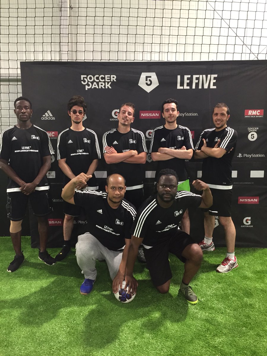 GregGodefroy's tweet photo. Malgré un valeureux combat la team @mouv échoue en quarts face à @infosportplus . RDV bientôt... ⚽️🔥#influencethegame @lefivefc https://t.co/G1LUHMoftN