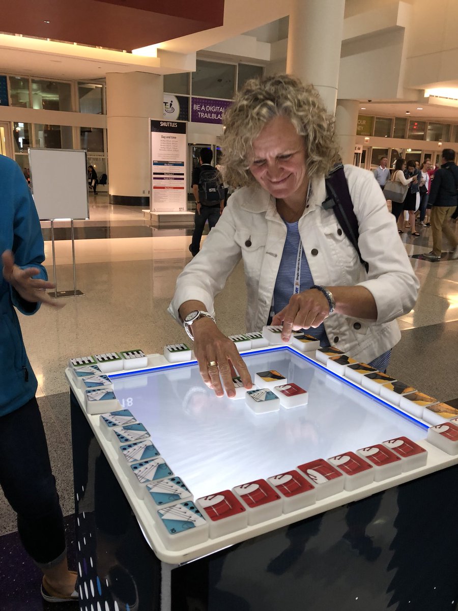 Fabyan_LMC's tweet image. #ISTE18  @LorrieRuh  she couldn’t resist this neat #mashmachine @Geneva304