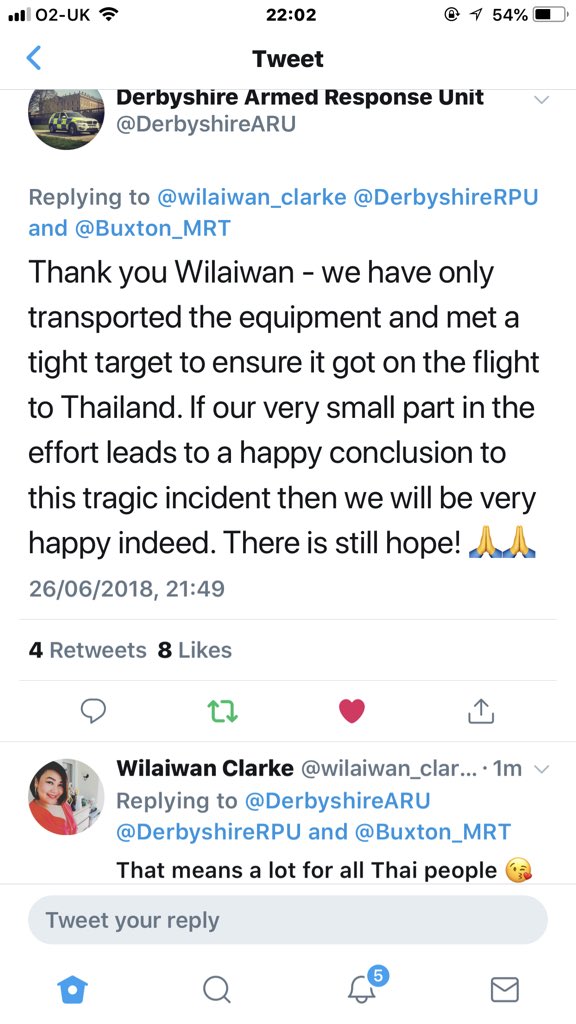 wilaiwan_clarke's tweet photo. ขอแก้ Tweet นะคะเจ้าหน้ากู้ภัยที่เชี่ยวชาญเรื่อง การช่วยเหลือทางด้านภูเขา เหมืองแร่ จากเมืองดาร์บี้เชียร์ ประเทศอังกฤษ กำลังส่งอุปกรณ์มาช่วยในการค้นหาเด็กๆและ โค้ชทั้ง 13 คน อุปกรณ์กำลังเดินทางจากอังกฤมายังเมืองไทยแล้วคะ #ถ้ำหลวง #ถ้ำหลวงขุนนน้ำนางนอน https://t.co/jn7KBpxYVN