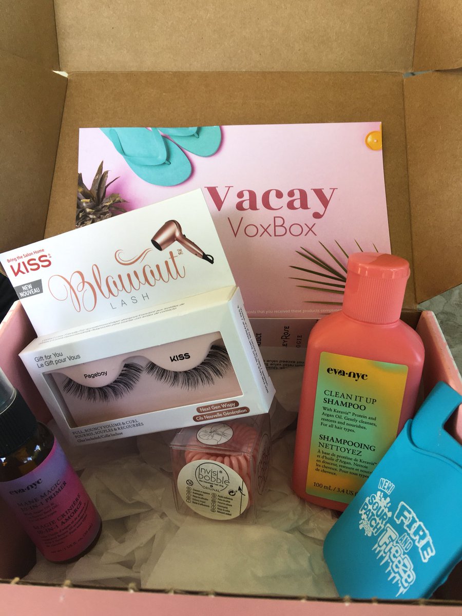 realmomblogcom's tweet photo. Hey @InfluensterVox hereโs my #VacayVoxBox for the #contest! Check out all the goodies hair bobbles, shampoo, lashes and hair primer, sponsored by sour patch kids my favorite gummy!! https://t.co/E8x5iXnBe4