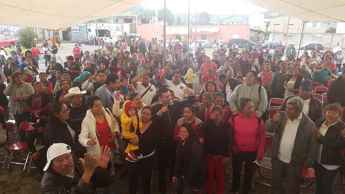 ClaudioRosasC's tweet photo. Sólo el pueblo puede rescatar al pueblo, ya basta de mentiras, necesitamos hechos verdaderos.

Vota  por Claudio Rosas 

#poruncholulalibreeindependiente 
#claudiorosaspresidente https://t.co/QwLFoFfe9r