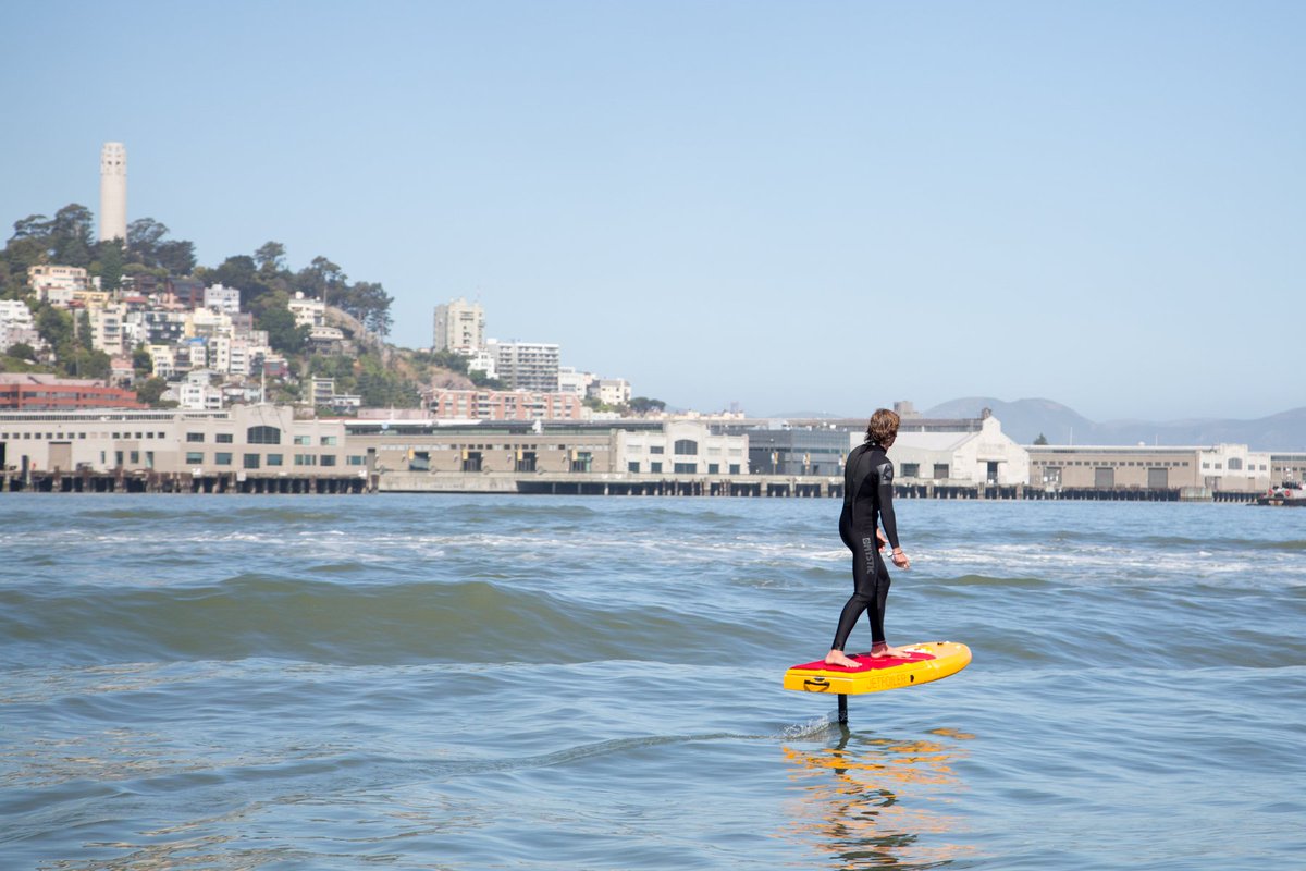 TheJetfoiler's tweet photo. #surfsup. 
.
 #jetfoiler #kaiconcepts #efoil #coittower #wakesurfing #loyaltothefoil 
 📷: @b_pfeiff https://t.co/TJG5OATLeN
