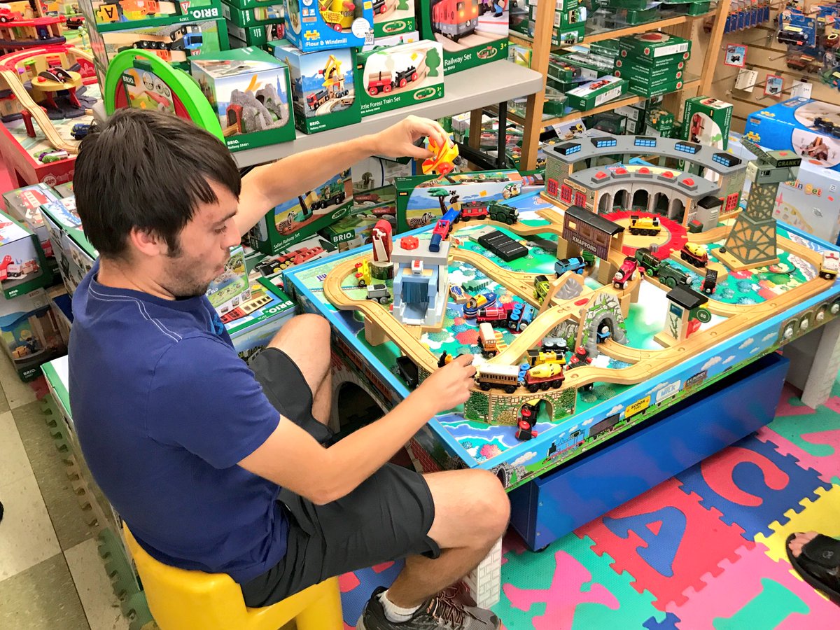 TWRailway's tweet photo. I want to thank @EEngine93 for hosting me this past week and being a shoulder to lean on during #TWRCon2018. He's the best pal anyone could ever have. Here are some random pictures of Mighty Matt that I think you guys will enjoy. https://t.co/YWXakHYivI