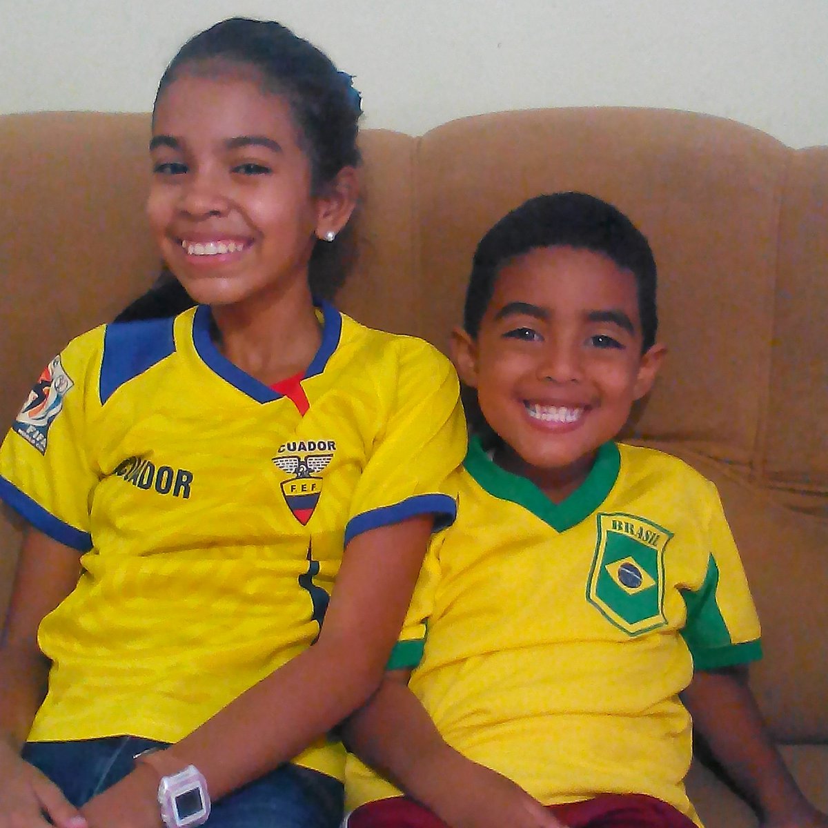 jonmej's tweet image. Valentina y Joshua Eduardo desde Cagua saludos @AtomicoOficial #SelfieAtomico todos con el mundial Rusia 2018