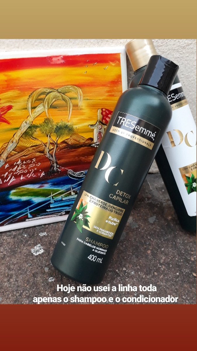ana_cestito's tweet photo. Essa linha #tresemmedetoxcapilar é ótima, hoje usei apenas o shampoo e o condicionador, e o resultado continua positivo. Sentir os cabelos leves, soltos e o melhor hidratados é simplesmente maravilhoso.
#tresemme #bzzagentbrasil #Bzzagente https://t.co/G3pfOkW83G