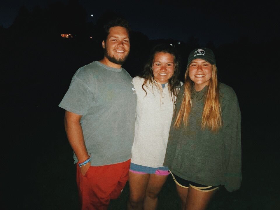 CamerynPlemons's tweet photo. sickest week. sickest counselors. 🤘🏼#imWIRED #chafrickinching https://t.co/tPtaDPByJN