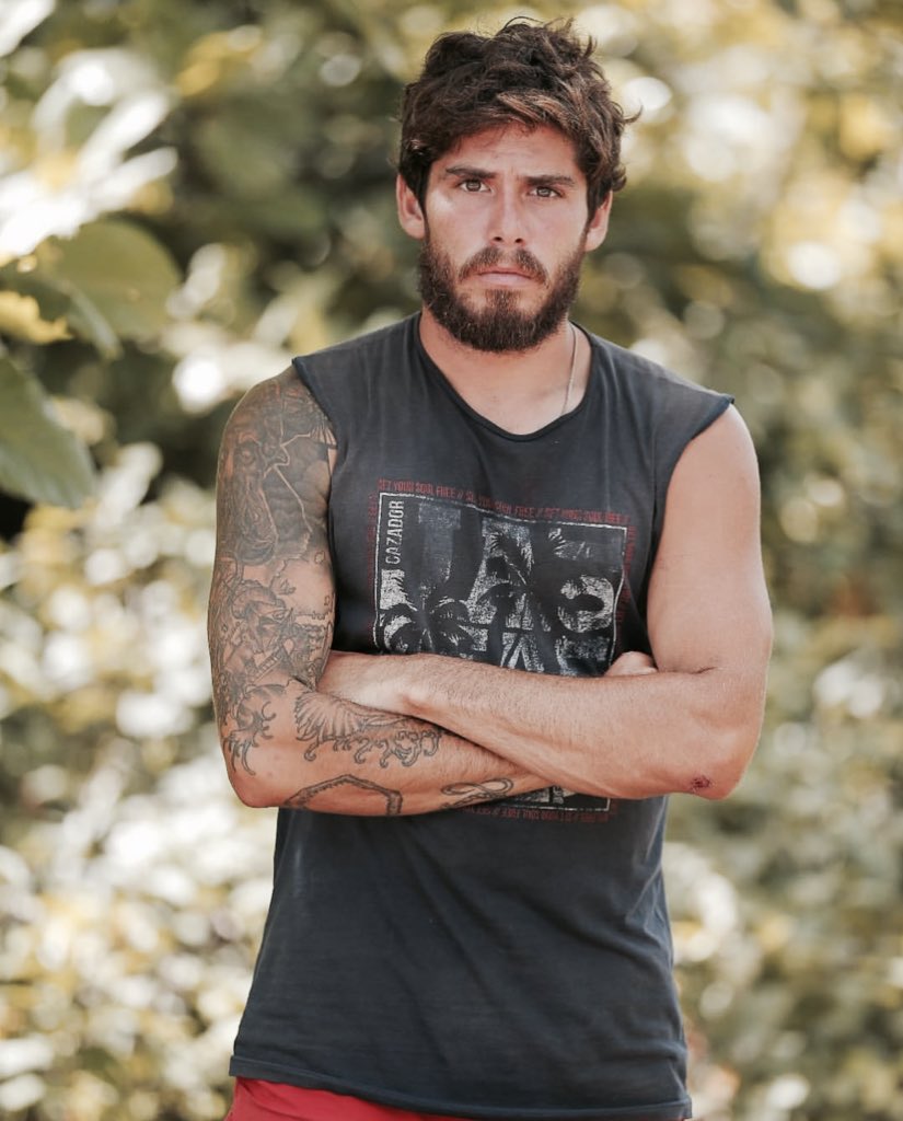 keskzey61's tweet photo. İhtimal vermedikleri her şeyi başardın. Seninle gurur duyuyorum... İYİ Kİ SEN ! 💘 #AnılBerkBaki #survivor2018 https://t.co/FArKYWroBL