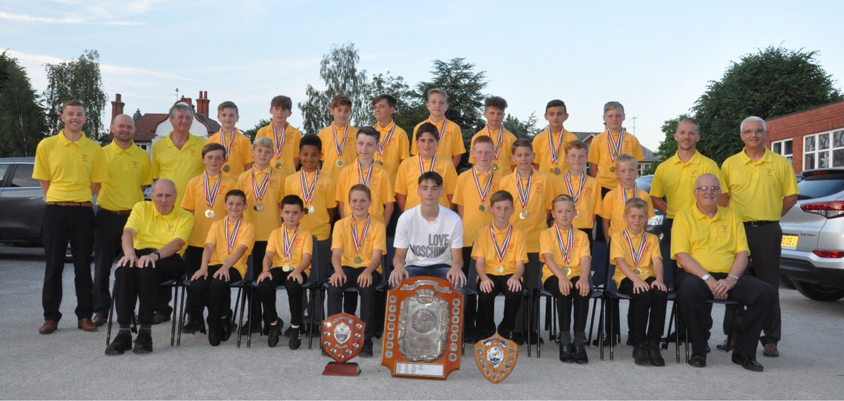 WelshSchoolsFA's tweet photo. Many congratulations to all the Flintshire Primary Schools FA players,staff and parents on an excellent Presentation evening. A special thank you to Dylan Levitt (Manchester United) for giving up his time and presenting the awards in such a professional and friendly manner. https://t.co/iGUBYxceK8