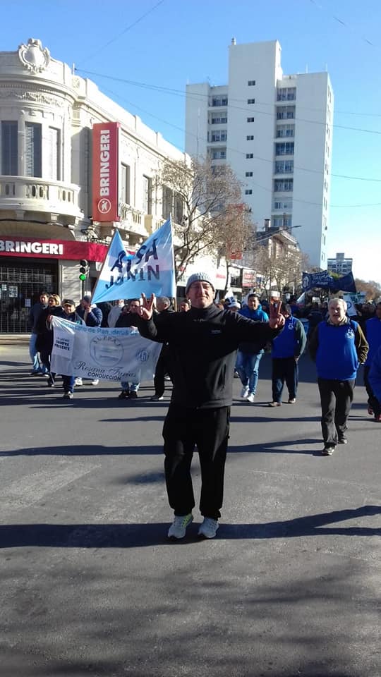soeesitp1's tweet photo. Paro 25J #SoeesitPergamino Estamos donde debemos estar. @foeesitra https://t.co/cEeYVJIk26