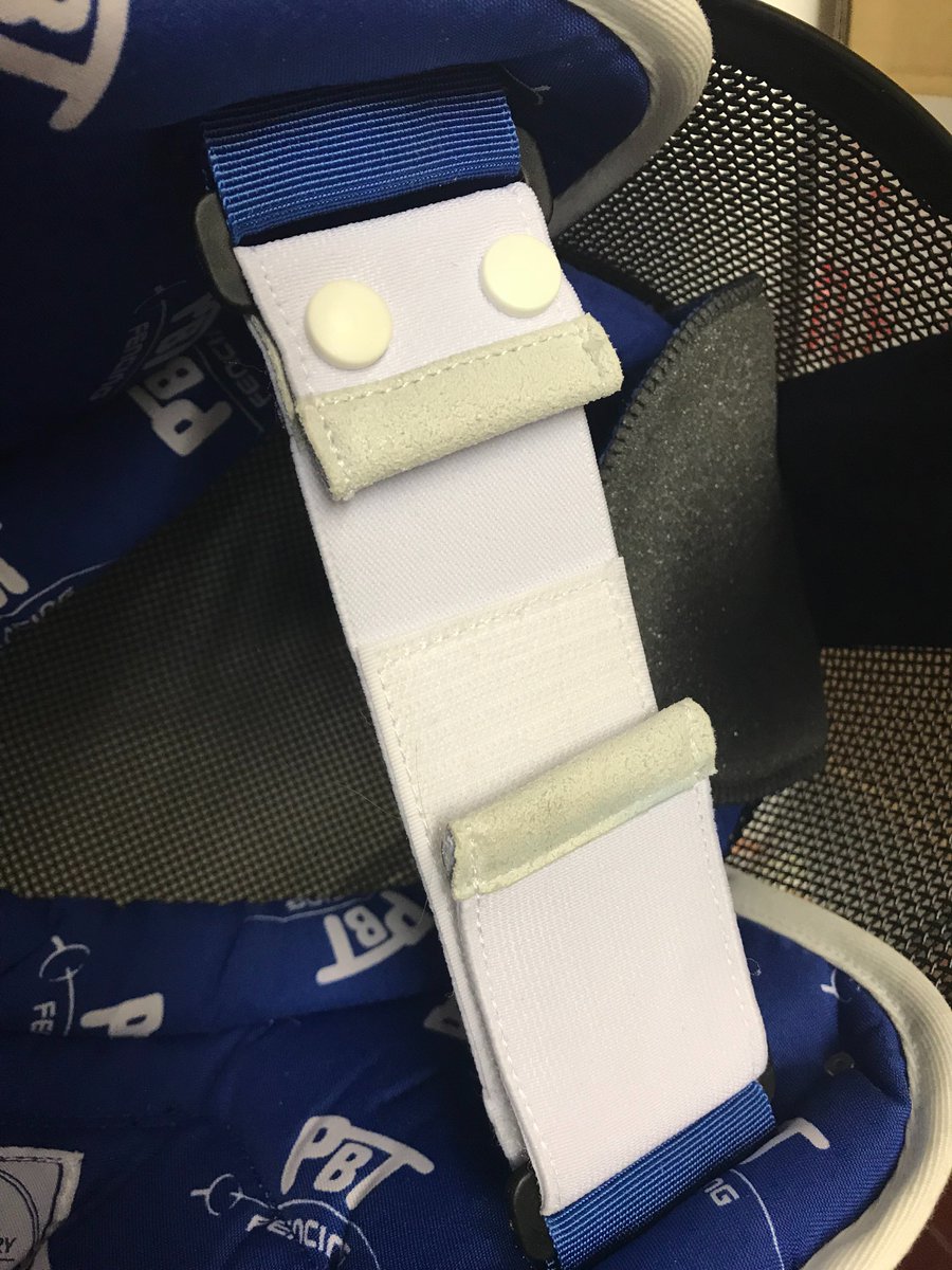 fechtendotcom's tweet photo. Wir rüsten PBT Masken mit dem aktuellen Rückhaltesystem um. Einfach zusenden. https://t.co/R3ah7qqHho https://t.co/4JQh4dbJ7e