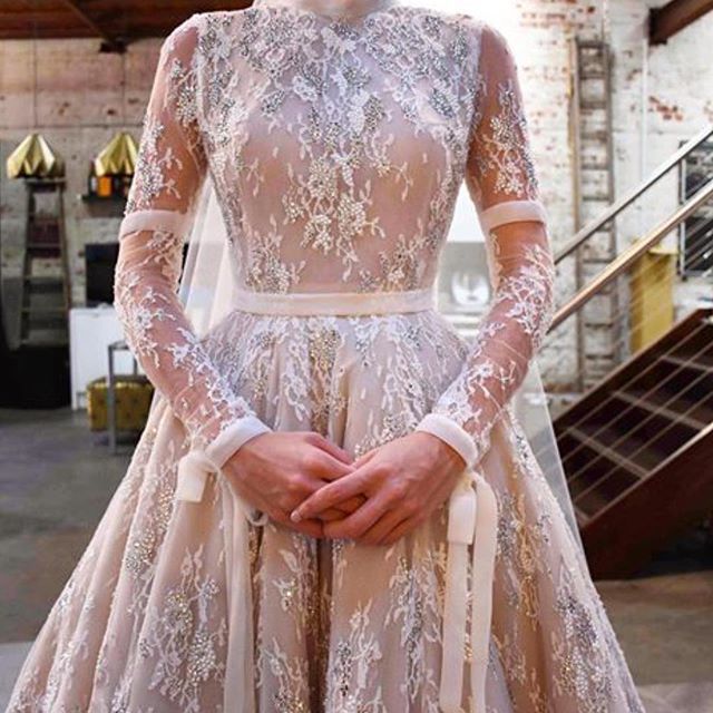 BrideMinded's tweet photo. #jasongrech #couturegown #laceinspiration #preweddinggown #beautifuldetails #elegance #melbournededesigner @jasongrech https://t.co/rgWX4dACHr https://t.co/OwRBnGLZAZ