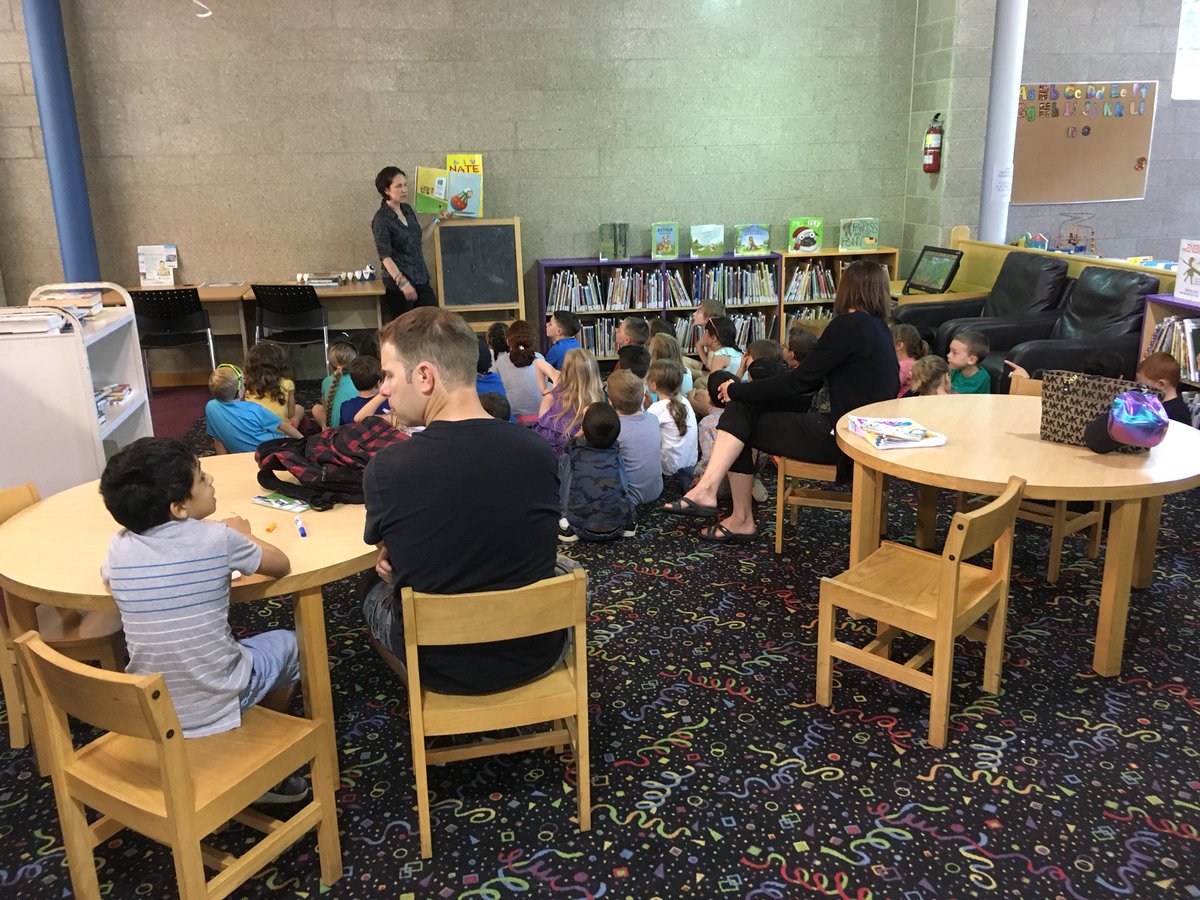 1_2Maling's tweet photo. We had fun visiting the Library today and enjoying some fun outdoors with 1F! 📚🌞 https://t.co/K01THW9taC