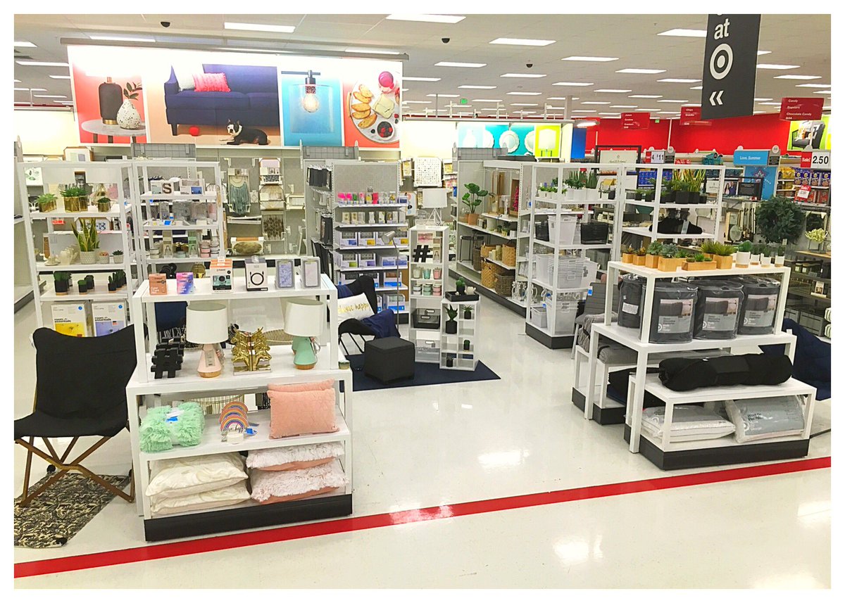 T2847 is ready to send you #backtocollege in style thanks to #madebydesign #roomessenials and #project62 !!! #targetstyle #vm