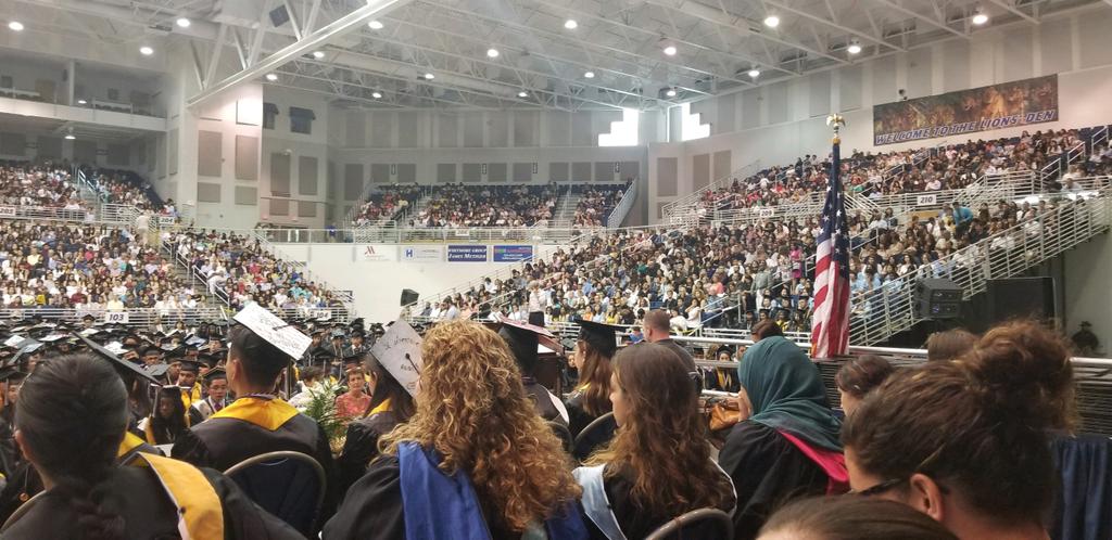 flhsnyc's tweet photo. Congratulations to our Francis Lewis #HighSchool #Classof2018 #Graduates! Full house @HofstraU #Graduation #Commencement #Ceremony #NYC #Queens #Diversity #Family @NYCSchools https://t.co/CfdCLoCjNk