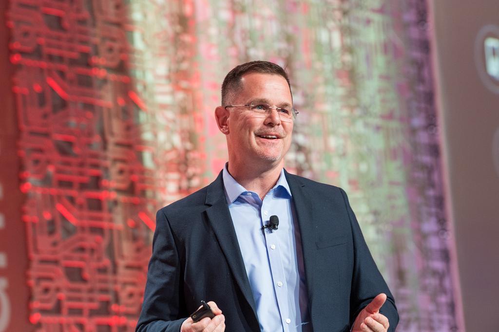 MahoneyKarl's tweet photo. Great presentation from Dan Ritch, CIO of Honeywell, presented Outcome Based Service and the importance of Cyber Security HUG 2018 #HUGBUILD #IWork4Honeywell https://t.co/qmOCRW39ac