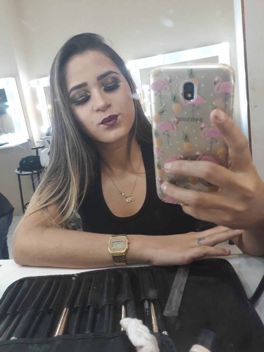 thpvcs's tweet photo. Mais um dia concluído 😍😍 
#StudioEliteMoura
#AutoMaquiagem 
#FeitaPorMim 
#MakeUp https://t.co/rD9bXg2txs