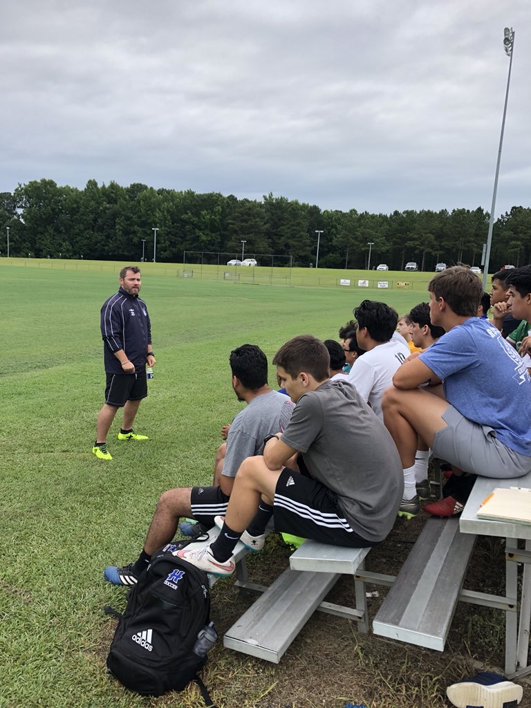 hunt_athletics's tweet photo. New Hunt Men’s Soccer Coach Phil Long (former Hunt All-American, D1, and Professional player with the Carolina Rail hawks) addressing the Hunt Warriors for the first time. #MOJO #Tradition #WelcomeBack https://t.co/qusS64kNCZ