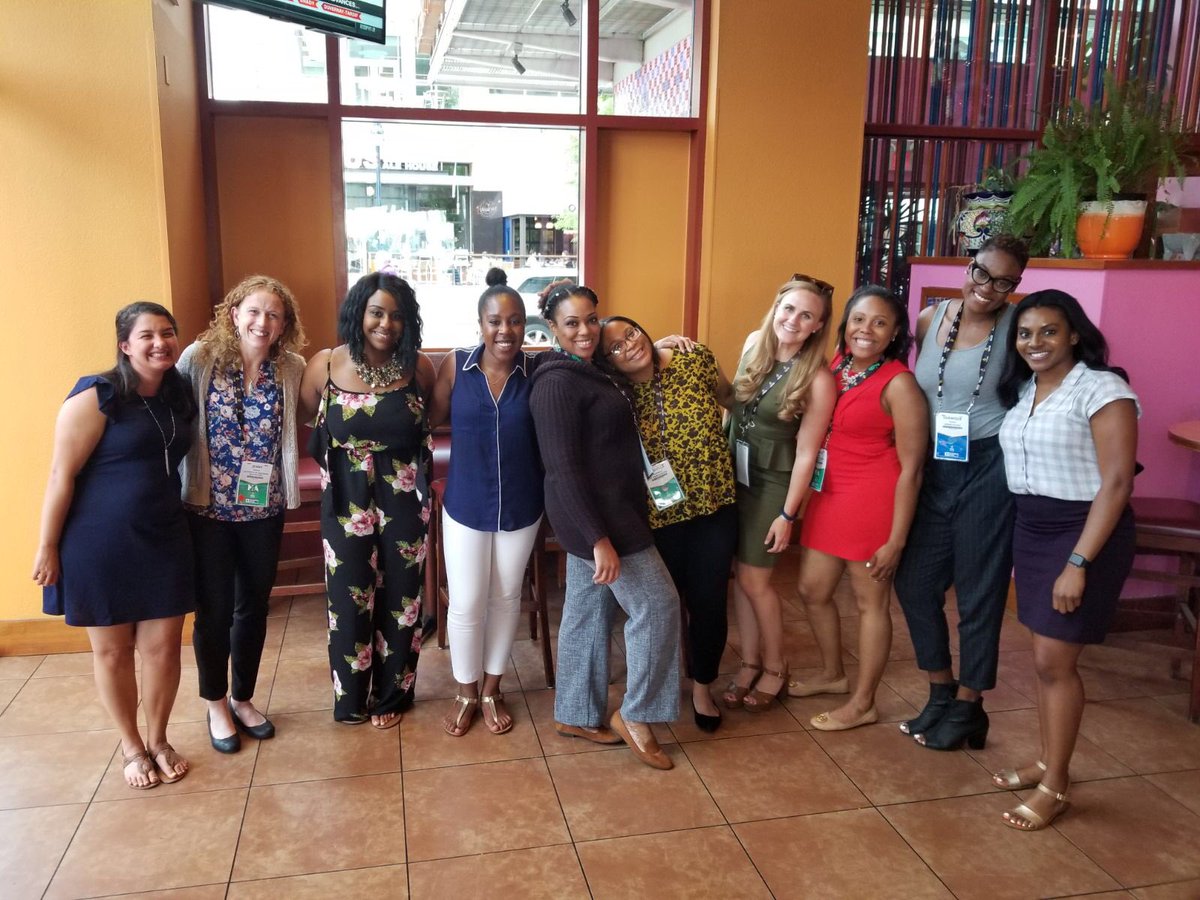 JGray617's tweet photo. I can’t believe I didn’t know these women before April 2017. Thankful to @WomenLeadersCS for my #WLS17 sisters💚💙 https://t.co/C7YJYpKgPQ