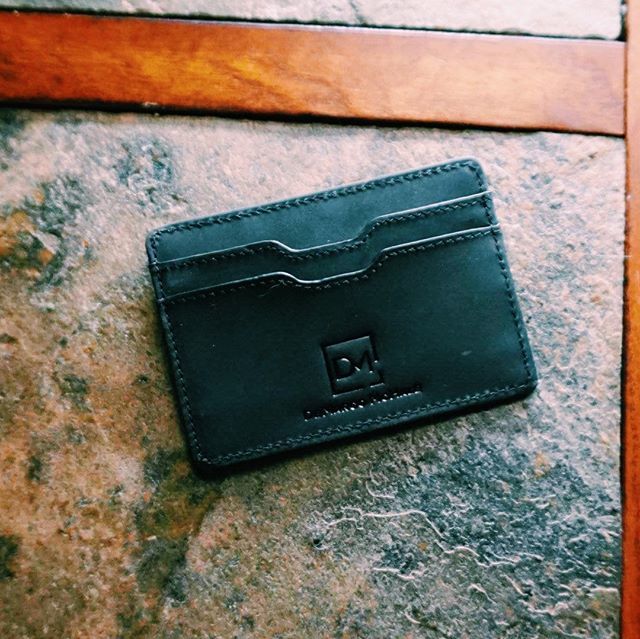 DeMarco_McHale's tweet image. Get your Minimalist Card Holder for only $34.99 
bit.ly/dmwatch
.
.
.
.
.
#Demarcomchale #makeastatement #wallet #cardholder #wallets #leathercraft #leathergoods #leather #leatherwallet #leatherwork #mensfashion  #style #menswear #fashion #mens… ift.tt/2yLa22H