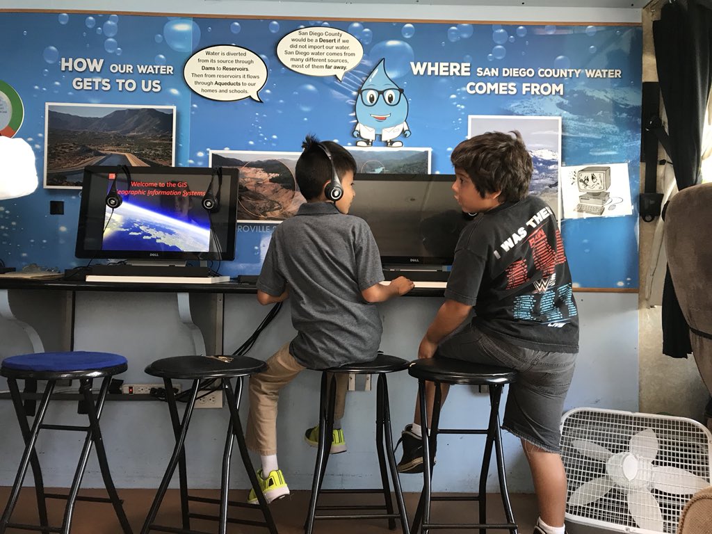 lorijhigley's tweet photo. Learning about water conservation and making clouds and rain... summer school is fun! #STREAMINGintosummer @BHCoyotes https://t.co/lwK09RXcGe