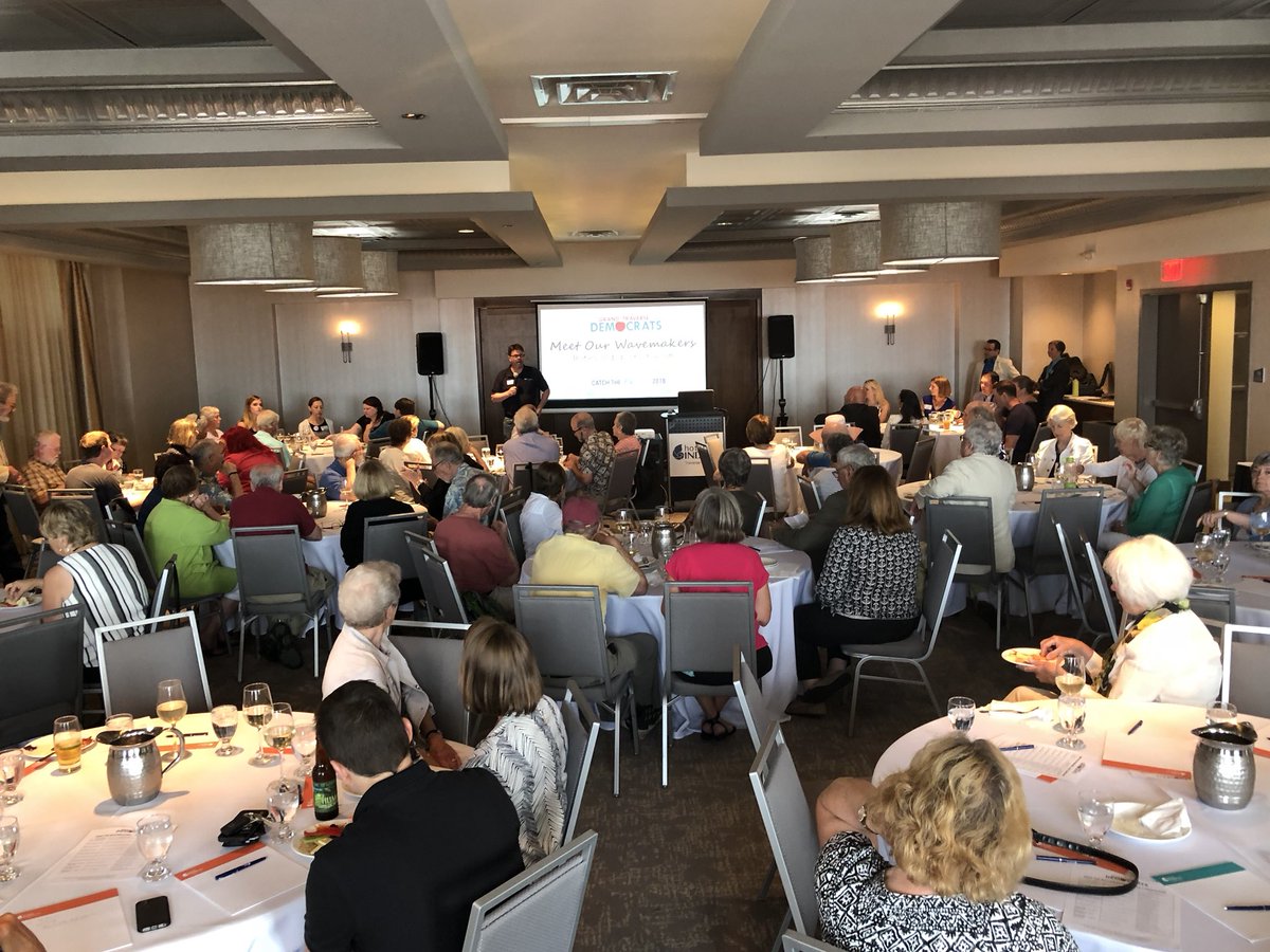 MichiganDems's tweet image. If you hear someone say there’s not many Democrats in Northern Michigan, tell them to talk to the @GTDems! #MIChairSummerTour #1Michigan #ONECampaign #MIVoteMatters @BrandonDillon75 @hannahking_22 @PaulKanan