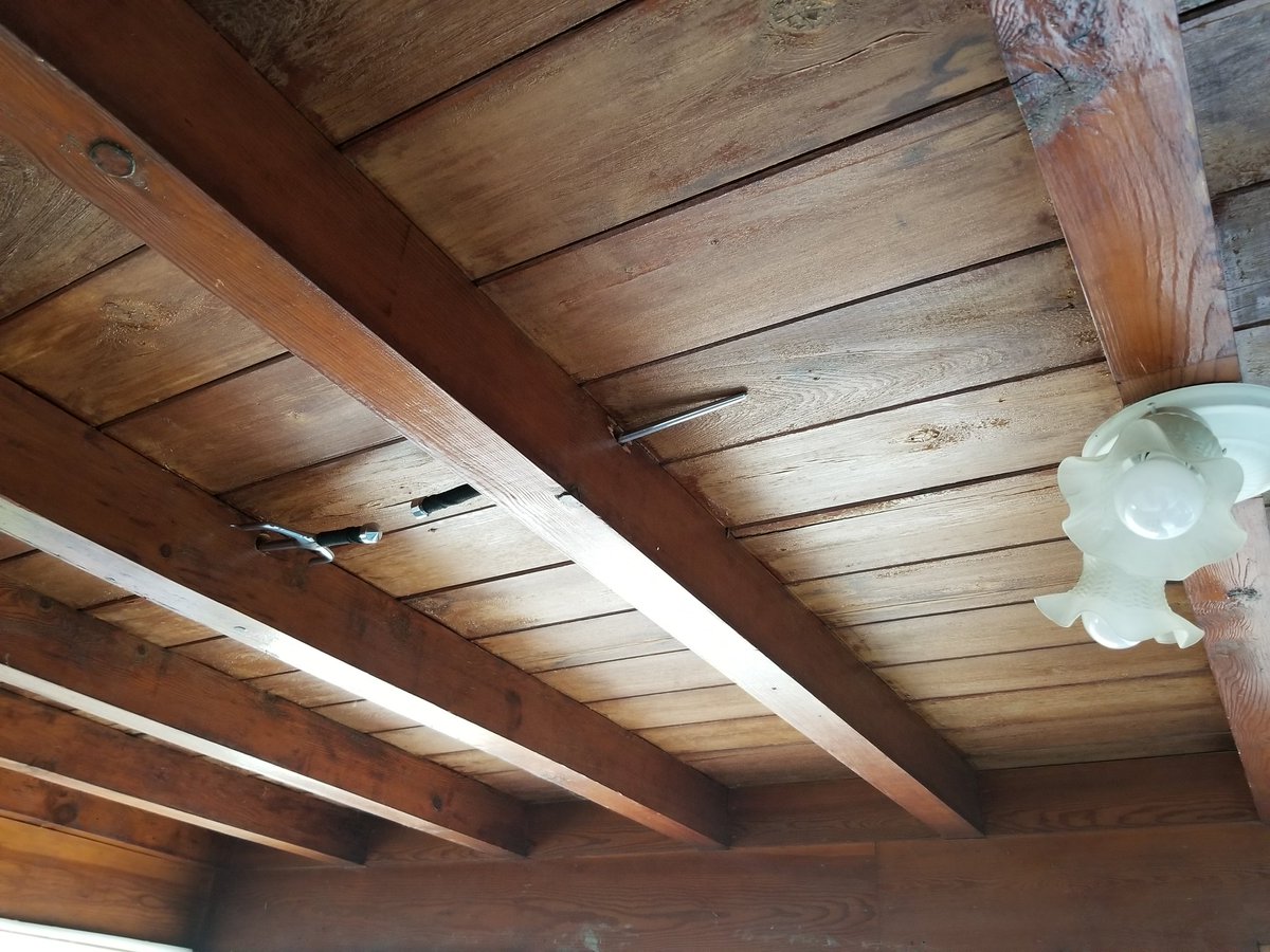 GShorinryu's tweet photo. Hiding the wife's sais in the ceiling.
#tooshort #karate #shorinryu https://t.co/bWte8wrroJ