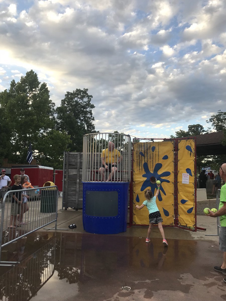 Darleah's tweet image. A BIG TY to first responders, volunteers, &amp;amp; sponsors. My girls &amp;amp; I enjoyed the opening ceremonies of the CAN-AM games &amp;amp; shaking hands with heroes. So proud to represent FirstNet-AT&amp;amp;T &amp;amp; love working for people who make it happen every day! #MidStatesProud #PowerCentral #FirstNet