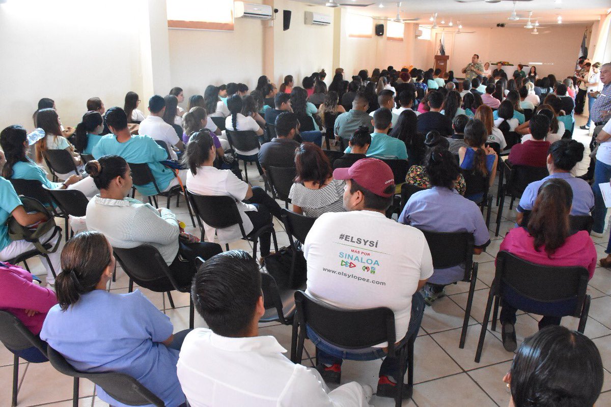 PuchetaOficial's tweet photo. ¡Un gran intercambio de ideas con los estudiantes de la Universidad del Pacífico Norte! ¡Gracias a la UNIP por abrirme sus puertas para presentar mis propuestas de trabajo! ¡Daré mi total apoyo a los jóvenes! 
#MásPorMazatlán https://t.co/d2Zg4QTVyT