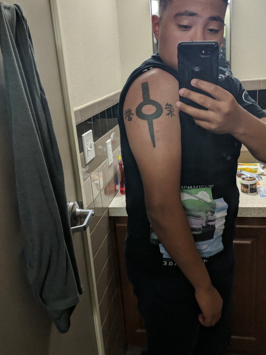 It's been almost 2 years since have this tattoo @vainglory @TheSugarVenom #Vainglory #vainglorysummer