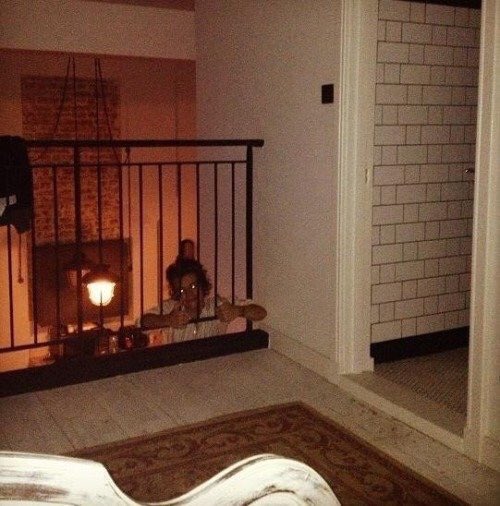 haiIeescomet's tweet photo. harry’s so cute aw 😩 https://t.co/Q5boqhQ4V5