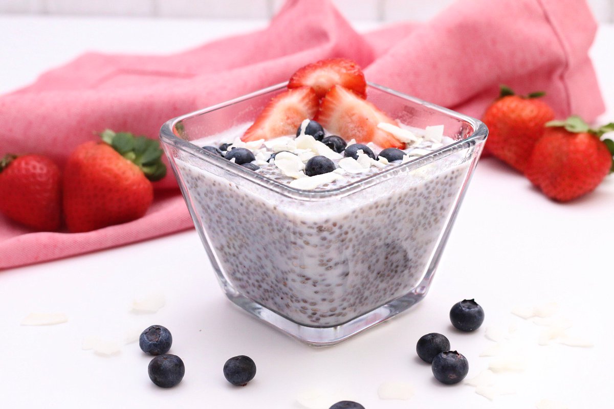 DrinkOrgain's tweet photo. A4: @onlyorganic Take the kids berry picking! Then reinforce the fun with a delicious treat from the fruits of their labor. #OrganicSummer #ShakeHunger https://t.co/3FUDUrrw53