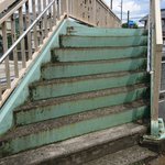 リアルで作画崩壊？!淵野辺の歩道橋の階段がヤバイ!