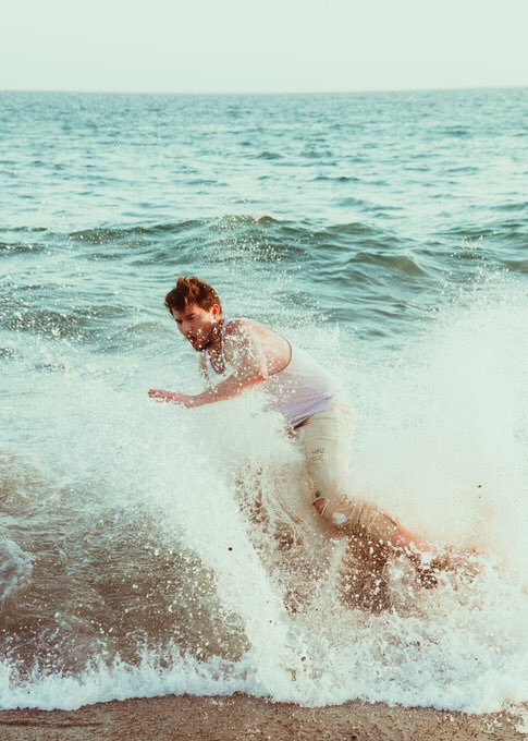 notetokian's tweet image. who did it better?