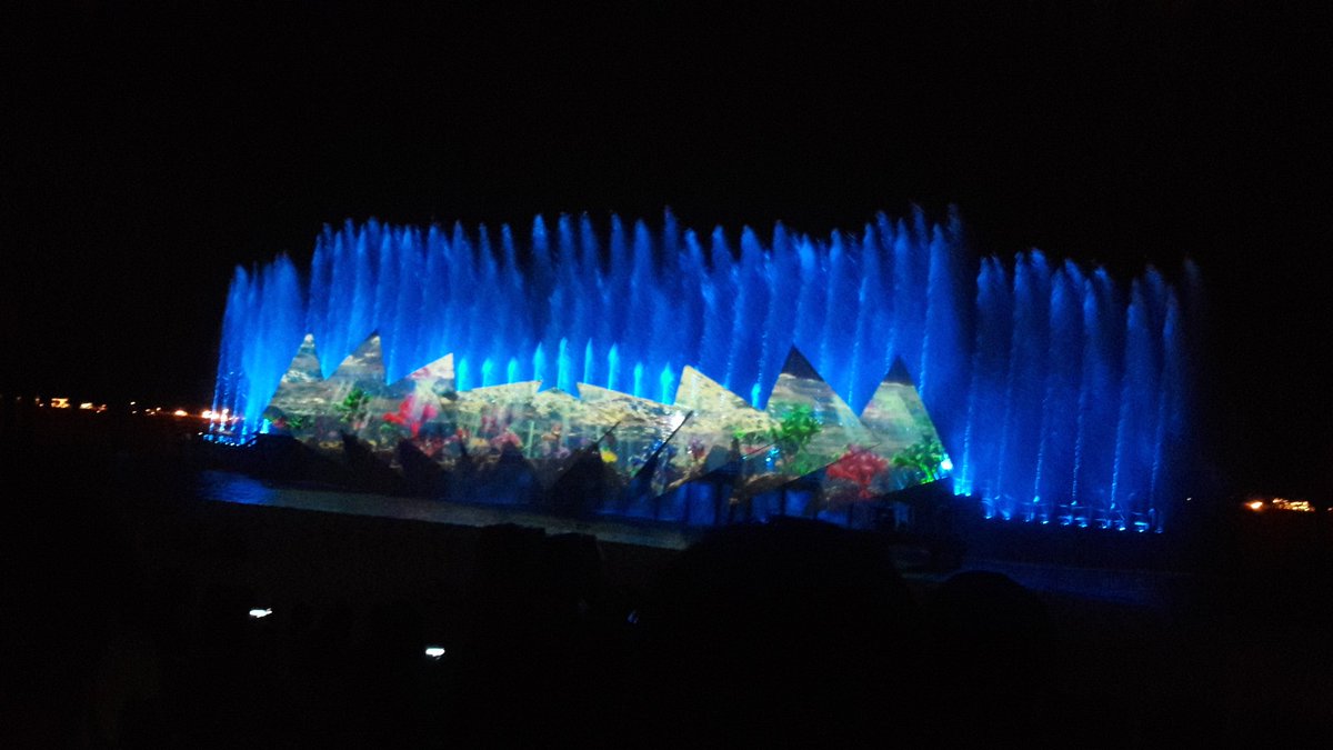 BSC_SSCommerce's tweet photo. NUS Economics Camp participants enjoying the live show 'The wings of time' at Santosa#santosa https://t.co/MSTt8rbRIM