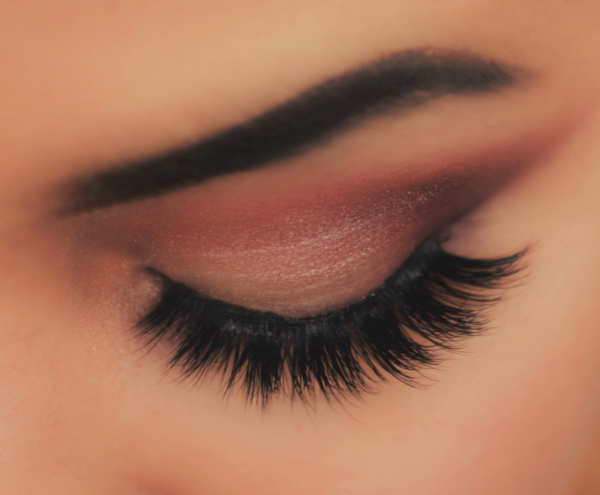 evylashandco's tweet photo. Lovely “Gin” from our Feather light lashes light, airy, and easy to apply!😍 #silklashes #evylashes #welovelashes #falsies #YouMakeBeautiful https://t.co/pF68p1yCzc