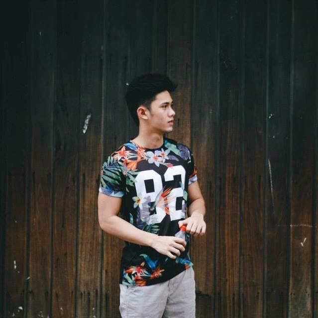 LaSalleHotties's tweet photo. Carl, CSB Alumnus https://t.co/MNQnUX8E8a