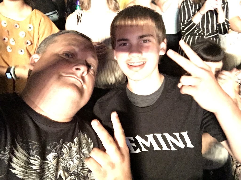 0rigamiFolder's tweet photo. #MomentsForGood first concert with my son! https://t.co/0aaXgALVZN