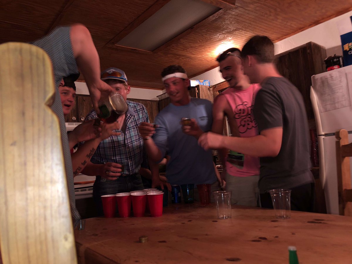 DrewWard18's tweet photo. Dance with my dawgs in the nighttime🤙#ThrowedOff https://t.co/76Bg9ZRtZd