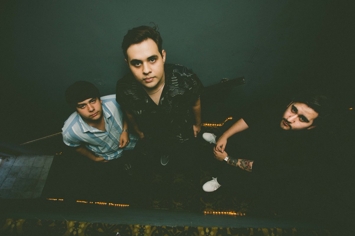 RedQuills's tweet image. Mañana daremos una noticia importante// BLURRY EP 2018.