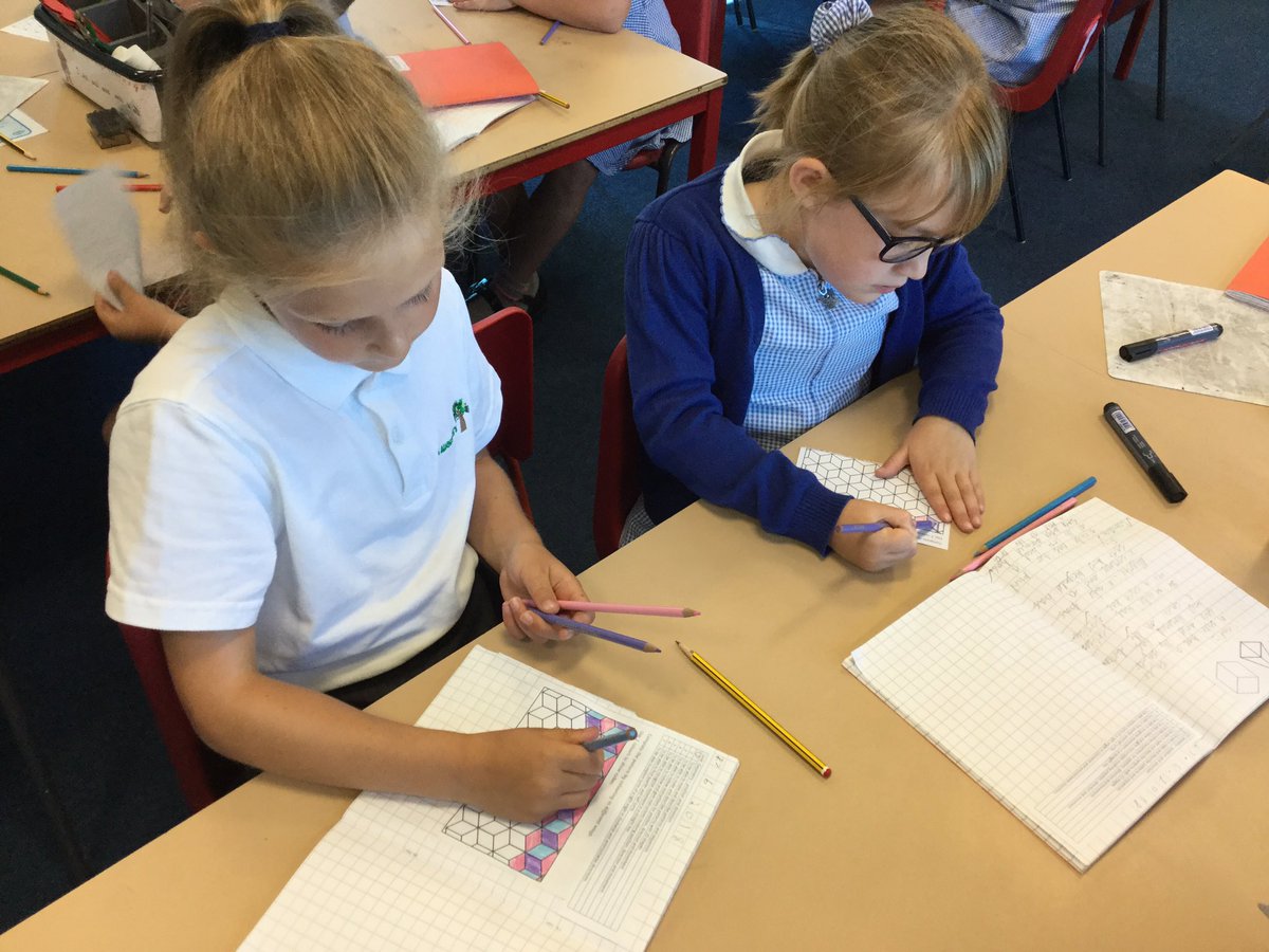 Y2BeechClass's tweet photo. Finding patterns in maths. #patternseverywhere #maths https://t.co/L2tHtX8ae1