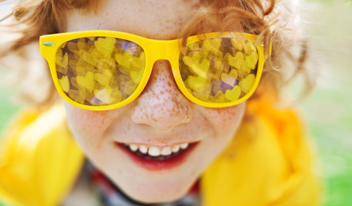 myvisionmatters's tweet image. DYK? Kids' eyes are more vulnerable to UV damage than adults' eyes! Keep them protected with a pair of shades. But remember to check all sunglasses for a CE; UV 400 or British Standard Mark as this will ensure they provide the right level of UV protection. #NationalSunglassesDay
