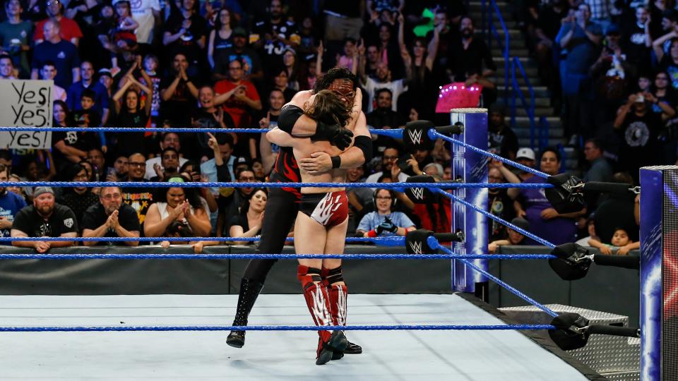 WWEIndia's tweet photo. #TeamHellNo? More like #TeamHellYes! #SDLive https://t.co/1S1AjMn1lG