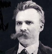 Denizi seviyorsan dalgaları da seveceksin. Korkarak yaşarsan yalnızca hayatı seyredersin. 

Nietzsche