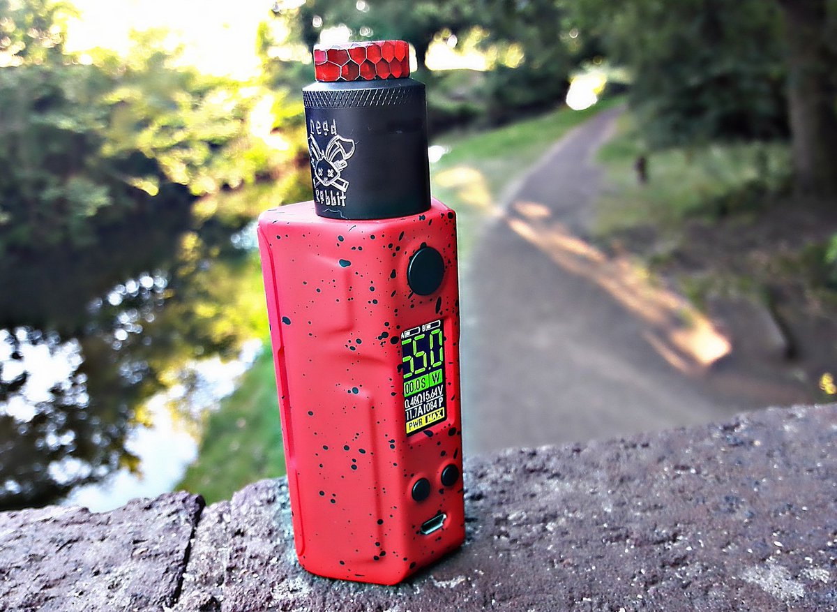 glyn_wyatt's tweet photo. Absolutely stunning combination in my opinion.
Laisimo spring 200w - Hellvape Dead Rabbit RDA and a honeycomb effect resin drip tip
.
@LaisimoOfficial @SlynKang @hellvapesales
.
#laisimo #hellvape #spring200w  #deadrabbitrda #vapefam #cloudchasing #ccuk https://t.co/PE8y6MnKnM
