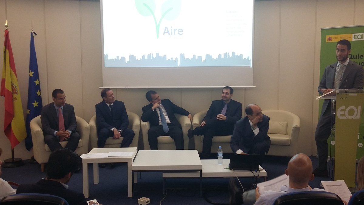 marisolalcala's tweet image. Comenzamos con la presentación de anteproyectos del máster de big data #mbigdata de @eoi