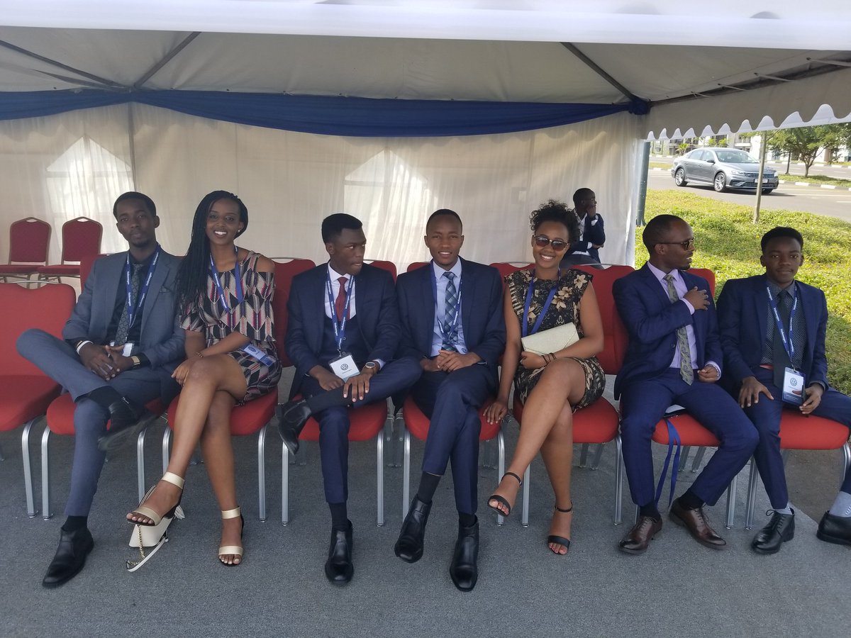 YanfleurFleury's tweet photo. #VolkswagenRW official launch!!! #AwesomityLab https://t.co/vJefeGkvLM