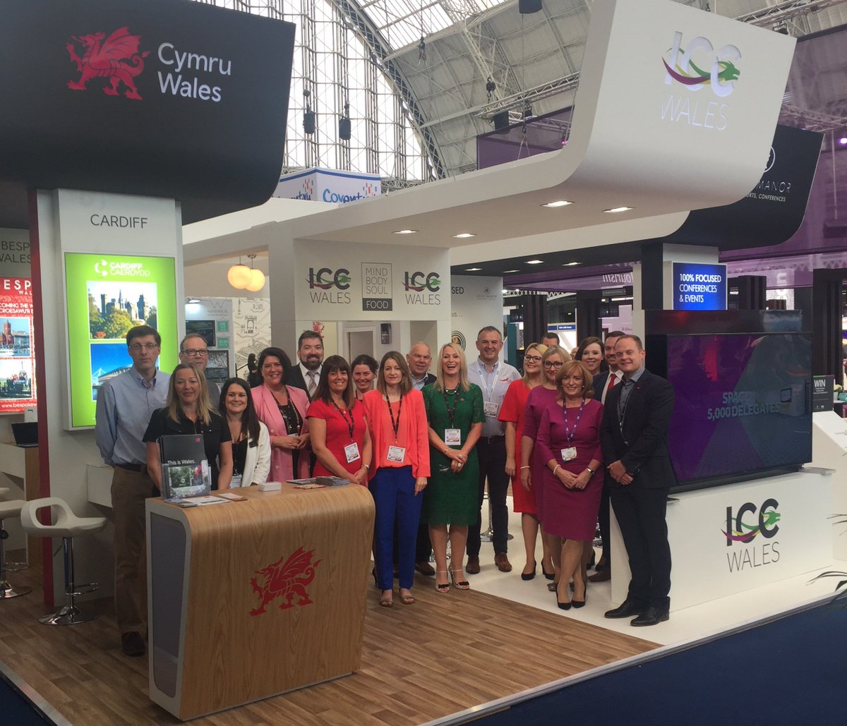 TheCelticManor's tweet photo. Team Wales are ready to welcome you all to the ⁦@MeetingsShow⁩! Pop along and see us at stand H330 #leadtheway #wewantyourfocus #MeetYouAtTheShow https://t.co/uk0HcXPL7a