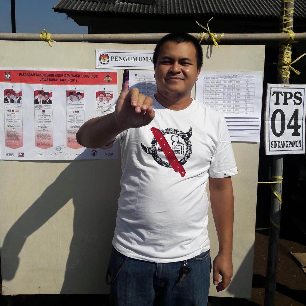 inur212's tweet photo. @ardanradio Saya tidak golput !!
Gunakan suaramu dgn memilih calon yg terbaik. Karna pilihanmu merupakan cerminan 5 tahun ke depan. https://t.co/7egfMMMlqY