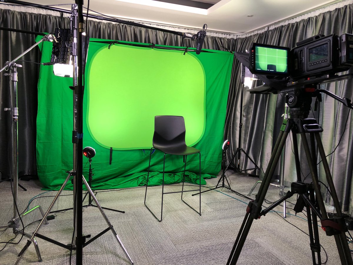 Temp studio all setup ready for a fun little shoot today #eponcampus #greenscreen